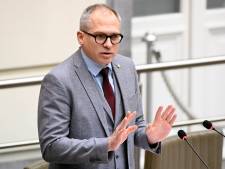 Vlaams minister Diependaele laat 200.000 euro ontslagvergoeding bij WoninGent onderzoeken: “Er gaan heel wat knipperlichten af”