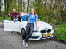 Rijles een dure grap? Niet voor Chalayne (18), die les krijgt van haar opa (84): ‘Ik spaar een hoop geld uit’