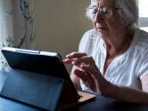 Veel ouderen kunnen digitaal niet mee: ‘Hele groep wordt buiten de samenleving geplaatst’