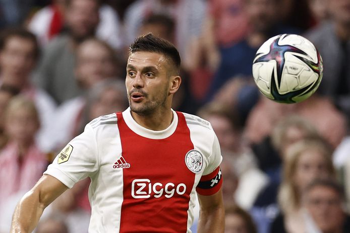 Ajax-aanvoerder Dusan Tadic in actie tegen FC Groningen.