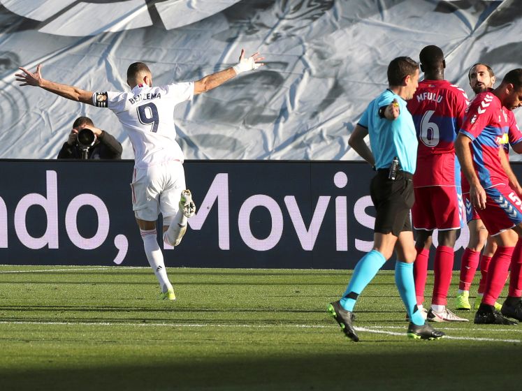 Wereldgoal Benzema helpt Real langs Elche