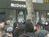 Vandalen vernielen McDonald's bij pensioenprotest in Parijs
