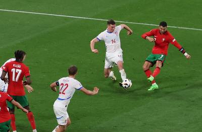 LIVE: mauvaise surprise pour le Portugal, la République Tchèque ouvre le score (0-1)