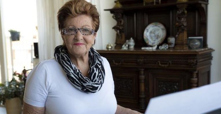 Ze heet eigenlijk Joke Meijer (71), maar staat inmiddels bekend als Orgel Joke. Onder deze artiestennaam verblijdt de vrouw duizenden volgers met haar orgelmuziek. Ze behaalde er zoveel faam mee dat ze zelfs kort te zien was tijdens het eerste deel van het Eurovisie Songfestival. Beeld BrunoPress
