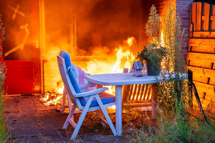 De korte maar felle brand veroorzaakte de nodige schade.