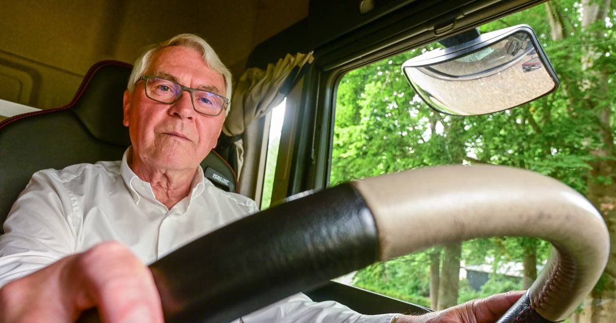 Jan Baan (75) haalt dankzij Puttense rijschool zijn