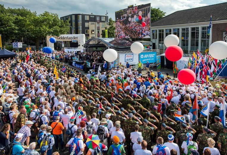De officiële opening van de Nijmeegse Vierdaagse. Beeld anp