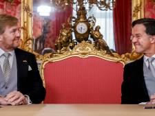 Willem-Alexander grapt: Rutte eet als enige koekjes in het paleis