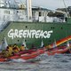 Politie stopt Greenpeace-actie tegen Russische olietanker
