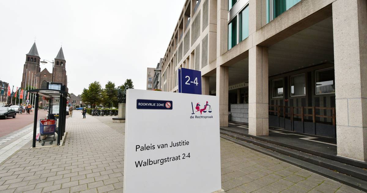 Psychisch hulpverlener K. (48) uit Denekamp, die seks met jonge patiënte had, moet mogelijk 15 maand