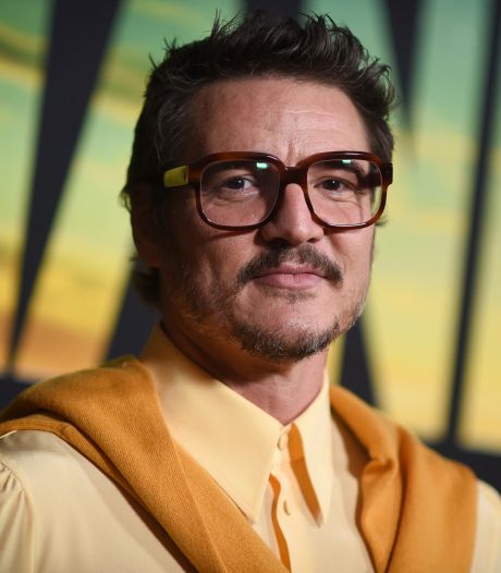 Pourquoi la commande Starbucks de Pedro Pascal affole-t-elle autant la toile? 