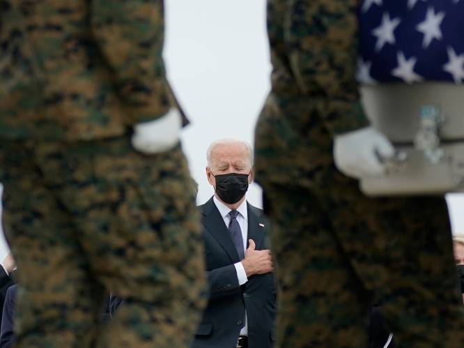Biden herdenkt 13 dode Amerikaanse militairen na aanslag Kaboel