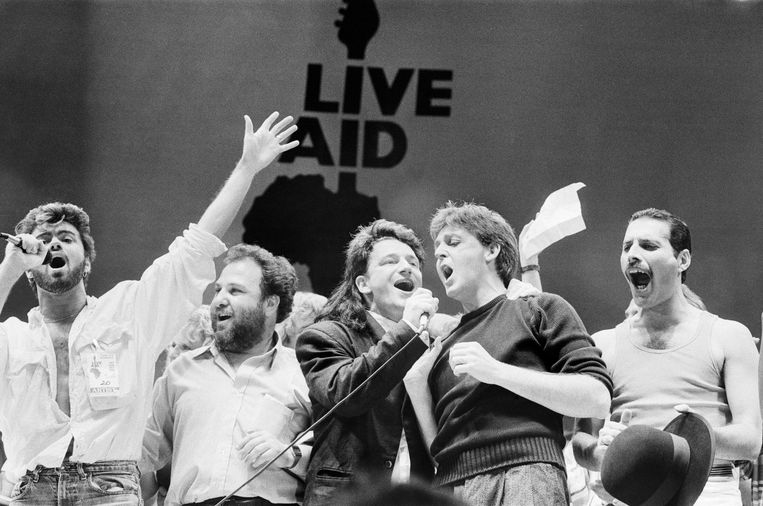 In 1985, tijdens het benefietconcert Live Aid, met onder anderen Freddie Mercury, Paul McCartney en George Michael. Beeld Getty Images