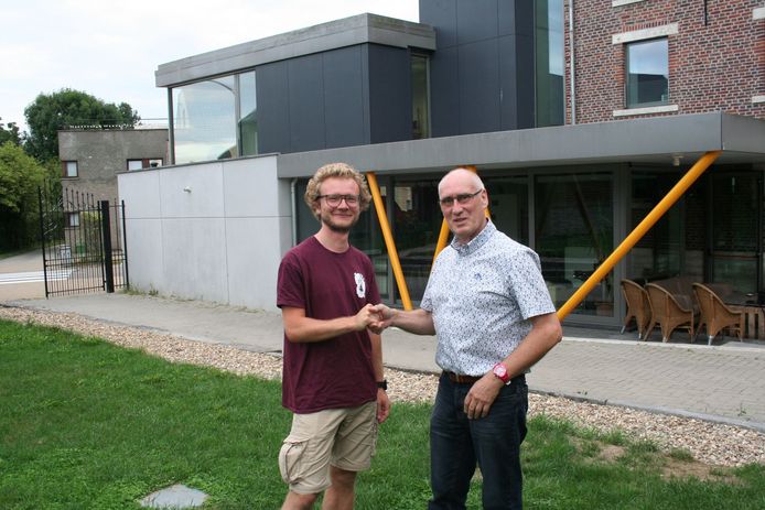 Luc Vandeplas geeft het voorzitterschap door aan Yennef Vereycken