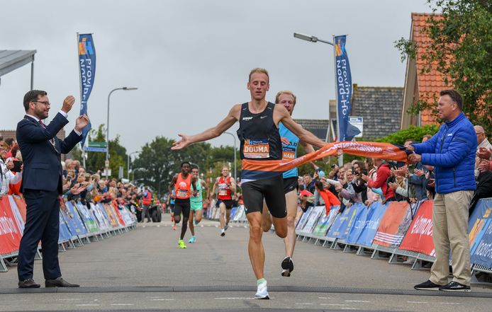 Richard Douma klopt Benjamin de Haan en wordt Nederlands kampioen.