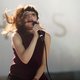 Chvrches breekt Pukkelpopset af wegens technische problemen
