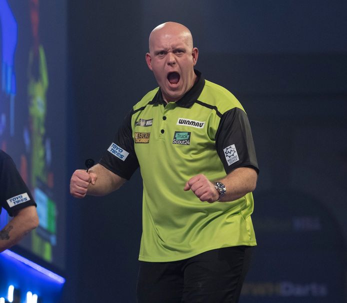 Michael van Gerwen tijdens WK flinke bonus twee negendarters: 'Zeker onmogelijk' | Sport | pzc.nl