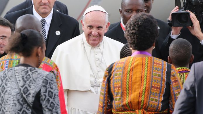 Le Pape à son arrivée à Naïrobi.