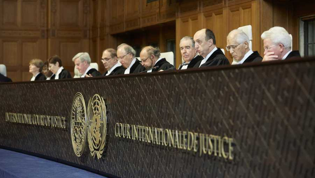 De rechters voorafgaand aan de uitspraak van het Internationaal Gerechtshof (ICJ) over de Japanse walvisjacht. Beeld anp