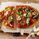 Zelfgemaakte pizza, dat smaakt goed!