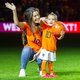 Geen vlechtjes meer voor Xess Xava: zoontje Yolanthe heeft nu een prachtige bos met krullen