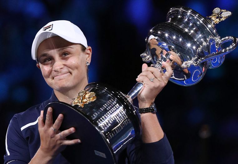 australi-draagt-barty-op-handen-na-titel-ik-ben-nu-een-deeltje-van