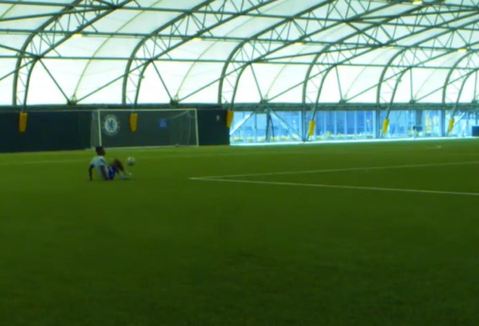Musonda op het trainingscentrum van Chelsea.