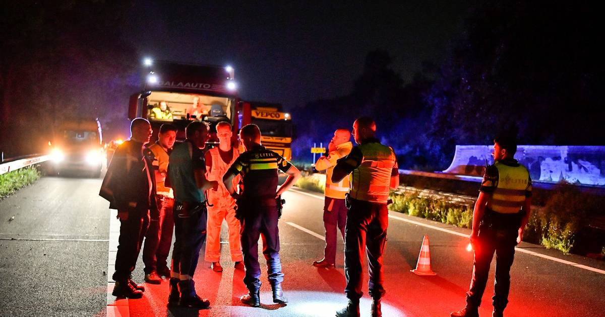 Voetganger overleden na aanrijding op de A67.