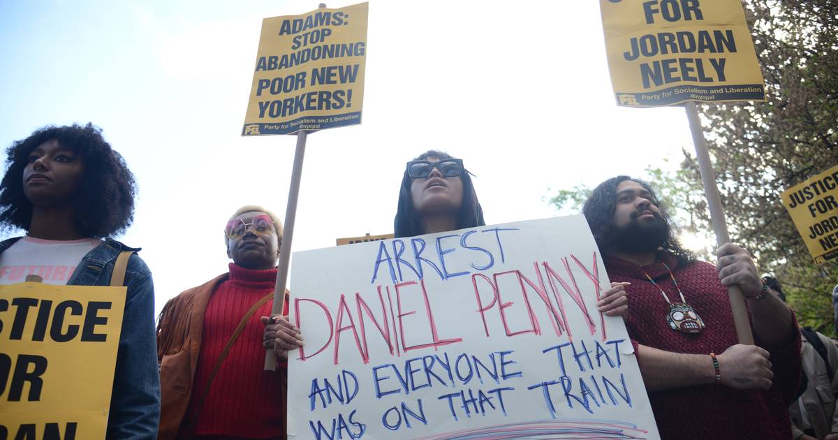 Ex Marin defends strangulation of homeless person in New York subway |  outside