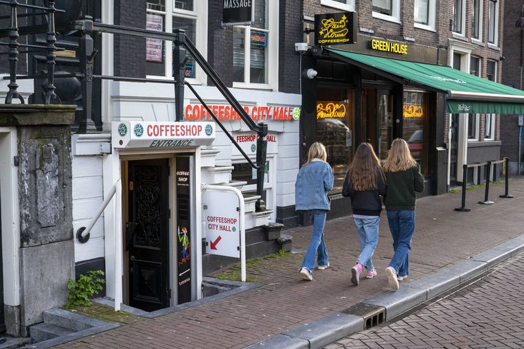 Exterieur van een coffeeshop in de binnenstad.  Beeld ANP