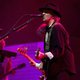 Neil Young in Ziggodome: Dat zo veel gitaargeweld zo veel kippenvel kan veroorzaken (*****)