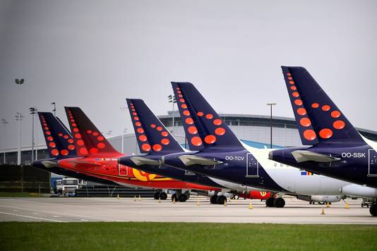Vliegtuigen van Brussels Airlines staat geparkeerd op de luchthaven van Zaventem.