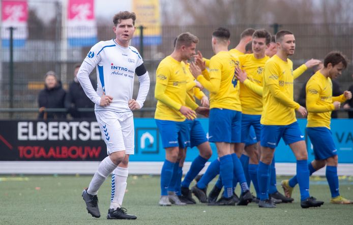 VRC stuit in de kwartfinale van het bekertoernooi op Purmersteijn.