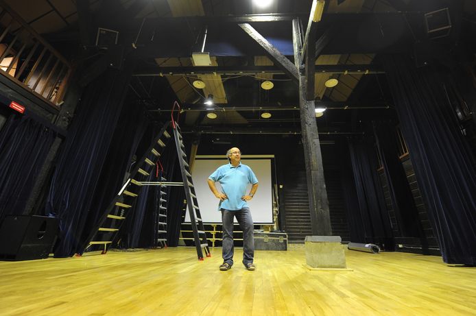 In 2011 kreeg 'zijn' theater De Schuur een nieuwe vloer.