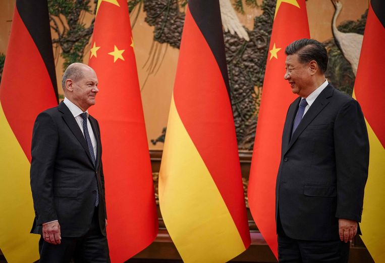 Olaf Scholz en Xi Jinping.  Beeld AFP