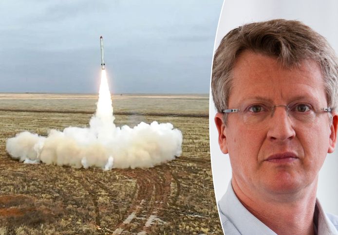 Archiefbeeld: een Russische Iskander-K raket wordt gelanceerd tijdens een training van het Russische leger. Professor Tom Sauer over nucleaire dreigementen van Poetin.