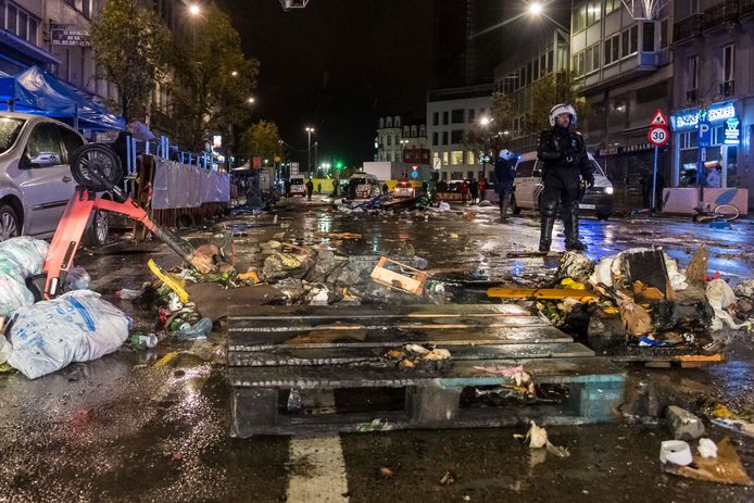IN BEELD. Relschoppers laten ravage achter na WK-match België-Marokko ...