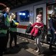 Rode Kruis vindt gemeente te streng en trekt zich terug uit vluchtelingenpunt Amsterdam CS