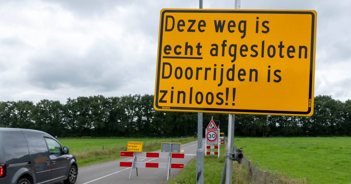Bouwbedrijf gooit Veluws dorpje volledig op slot: ‘Aanrijding uitvoerder was voor ons de druppel’