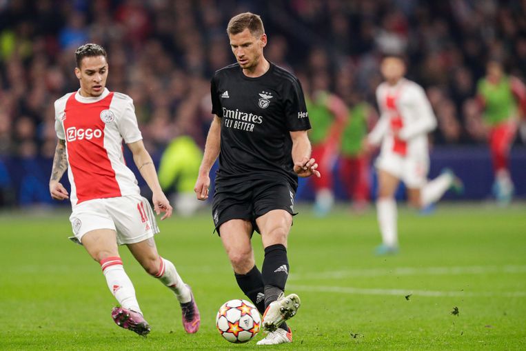Vertonghen speelde in maart met Benfica tegen zijn ex-club Ajax in de Champions League. Beeld Photo News