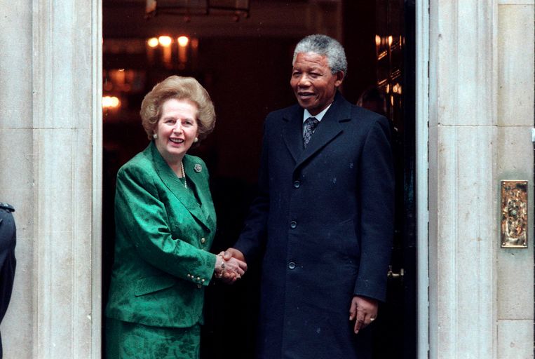 Met de Zuid-Afrikaanse leider van het ANC in 1990 in Londen. Beeld Reuters