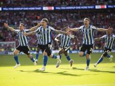 Sensatie in League One: Sheffield Wednesday promoveert na goal in absolute slotfase