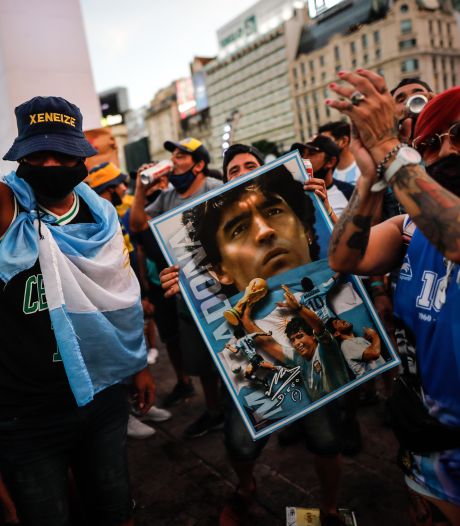“Il n’est pas mort, ils l’ont tué”: des fans de Diego Maradona manifestent en Argentine