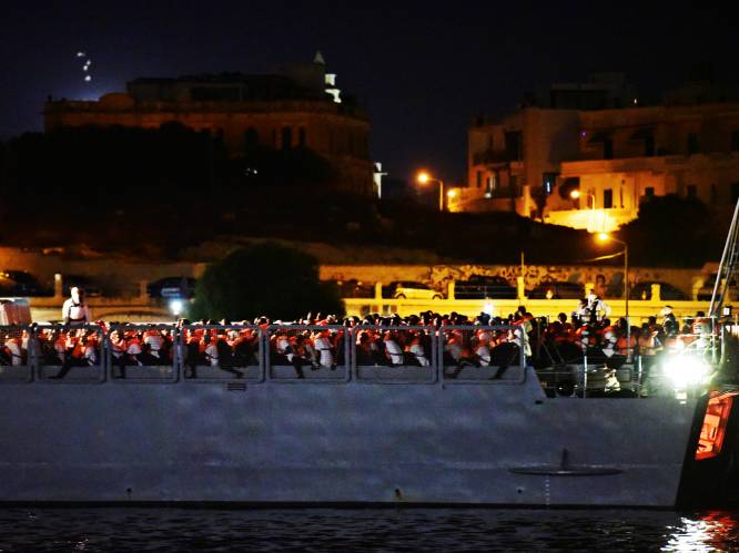 Ngo-schip Ocean Viking aangekomen in Malta met 356 migranten