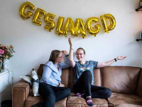 Saskia (17) maakt zich zorgen om het loslaten van de coronaregels: ‘Onze vakanties komen in gevaar’