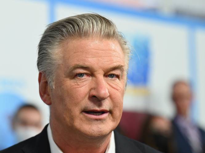 Alec Baldwin heeft nieuwe heup na maandenlange “intense chronische pijn”