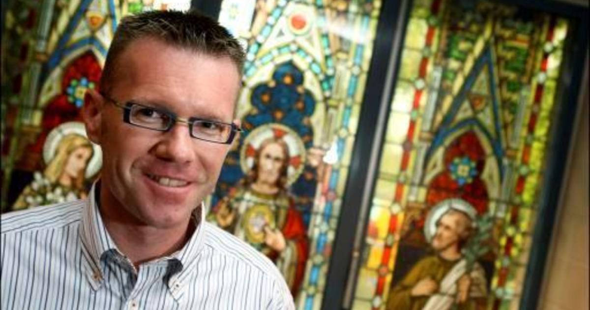 Everberg en Meerbeek willen priester Rudy Borremans terug Binnenland