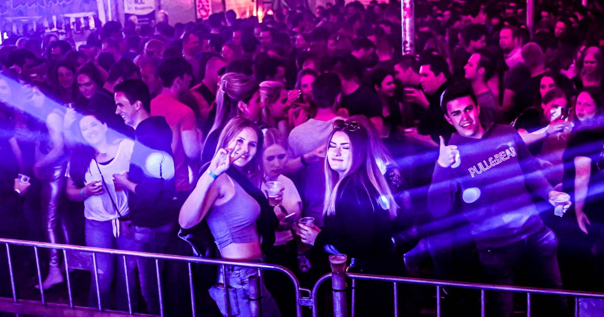 Volle bak bij schuurfeest KPJ Heerle Moerstraten: ‘Er is nu maar één stand en dat is VOL gas!’