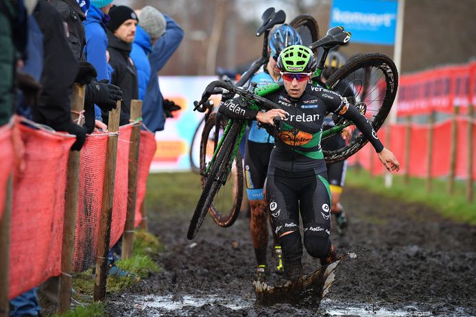 Maud Kaptheijns tijdens de Cyclocross Essen eind vorig jaar.