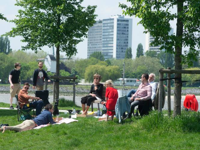 WEERBERICHT. Vandaag 25 graden, zaterdag tropische temperaturen tot 31 graden: “Voor verkoeling moet je aan de kust zijn”